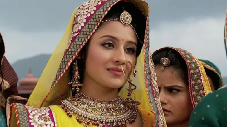 Jodha feeds Jalal - Jodha Akbar  Episode 13